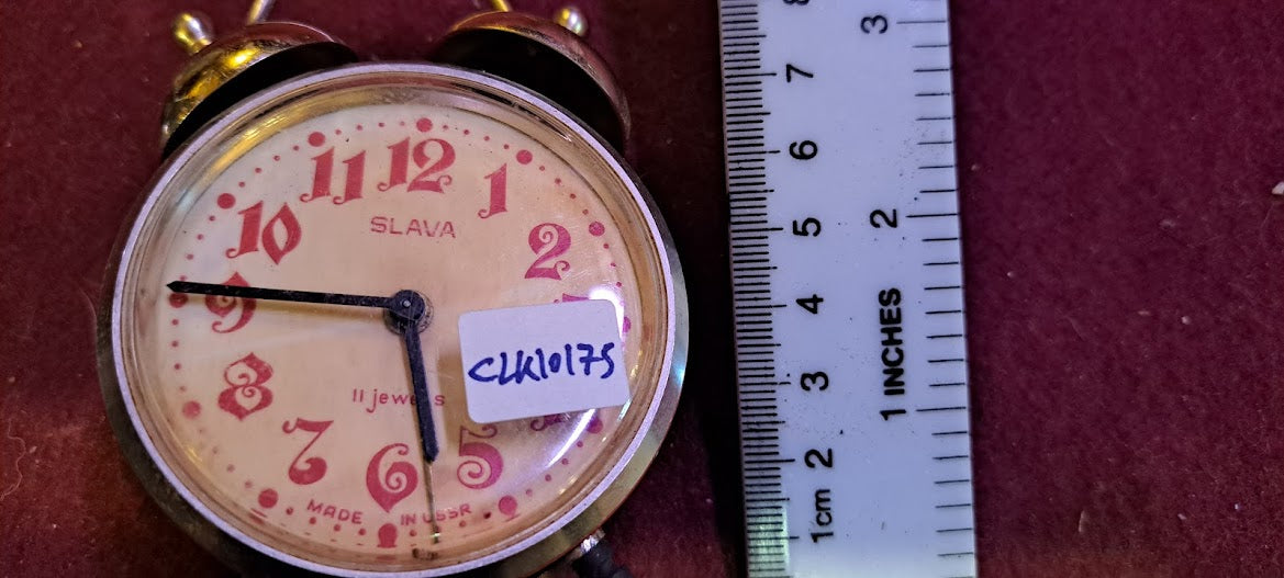 Old mechanical desk clock [CLK10175]