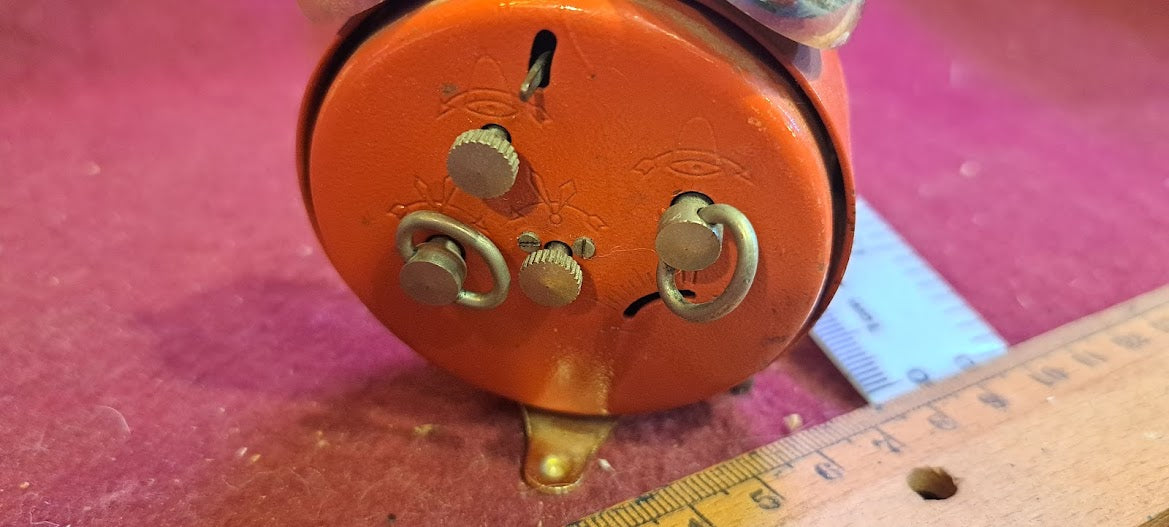 Old mechanical desk clock [CLK10175]