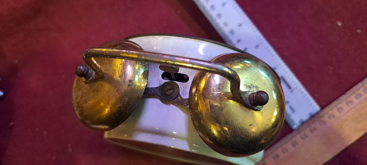 Old mechanical desk clock [CLK10177]