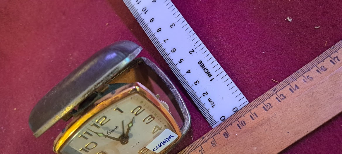 Vintage mechanical traveling clock [CLK10179]