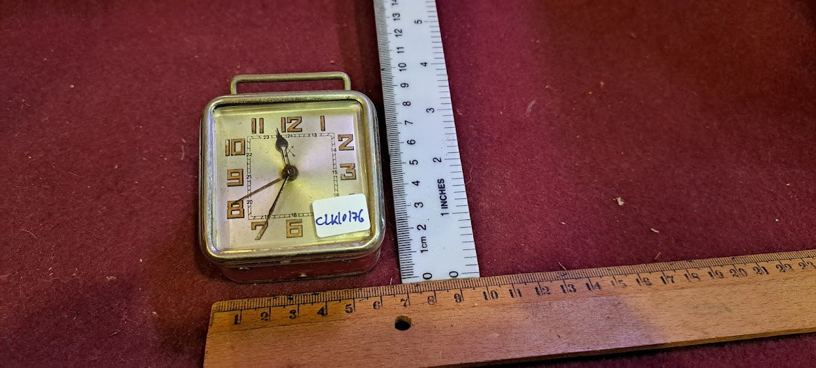 Old mechanical desk clock [CLK10176]
