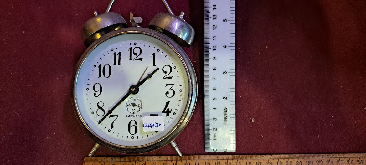 Old mechanical desk clock [CLK10180]
