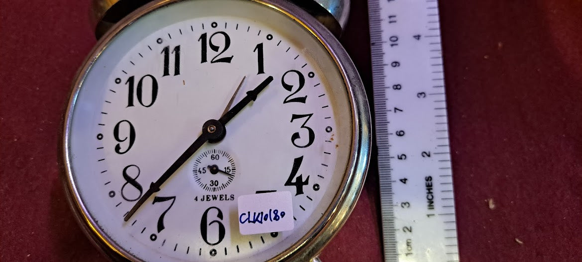 Old mechanical desk clock [CLK10180]