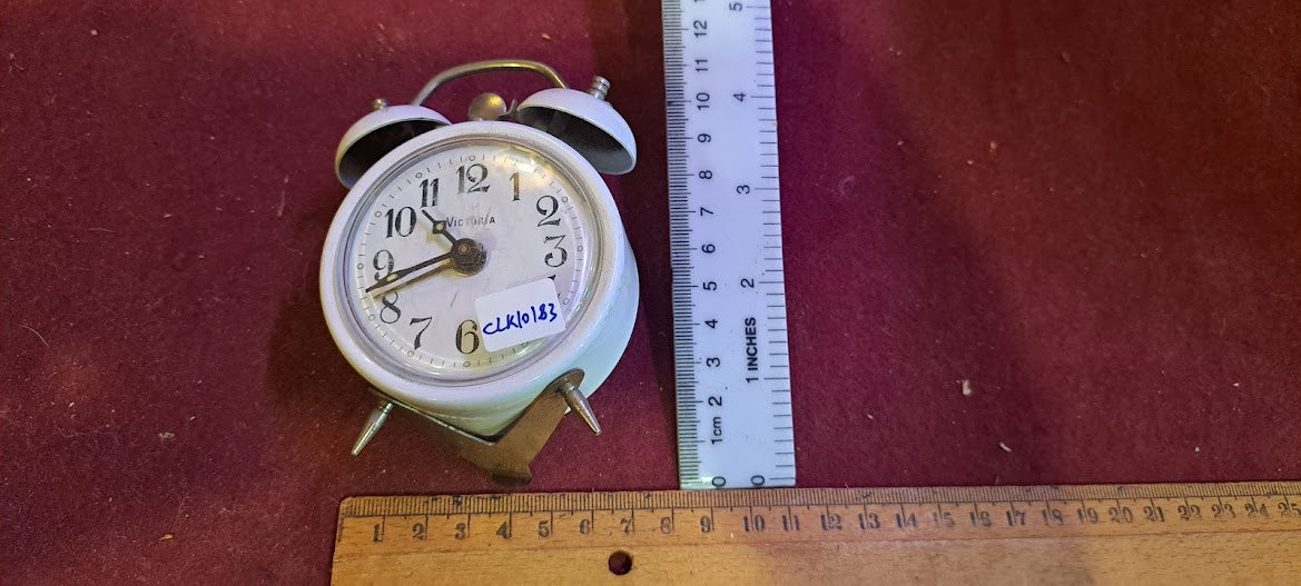 Old mechanical desk clock [CLK10183]