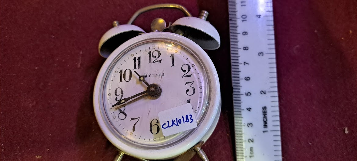 Old mechanical desk clock [CLK10183]