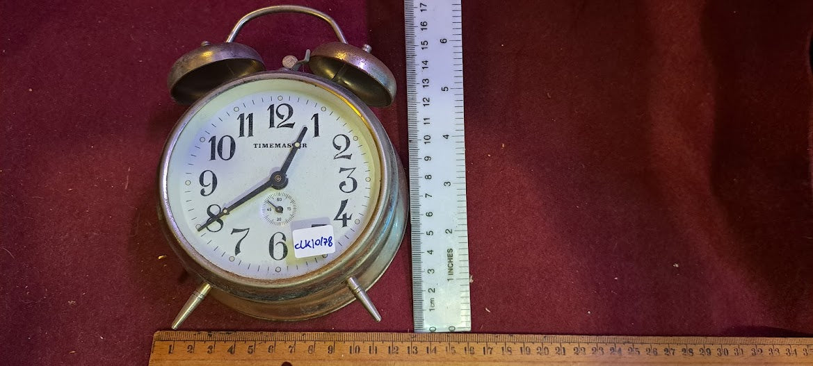 Old mechanical desk clock [CLK10178]