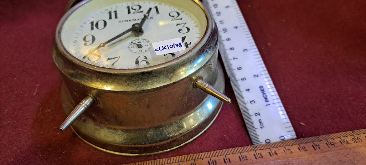 Old mechanical desk clock [CLK10178]