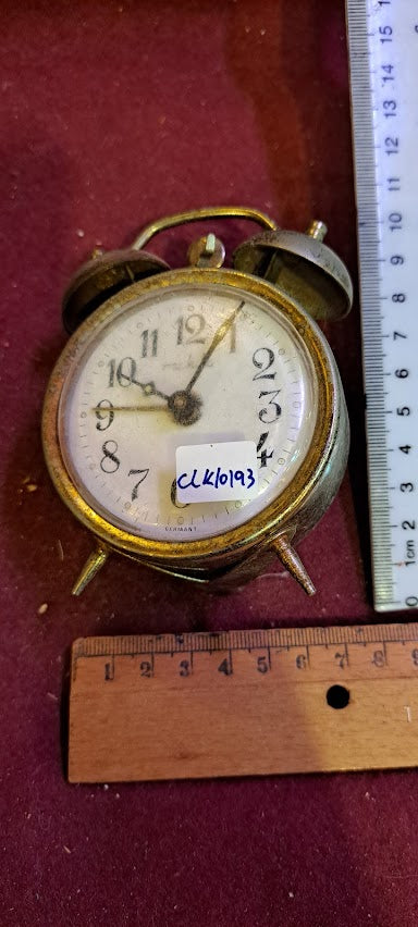 Vintage mechanical desk clock [CLK10193]