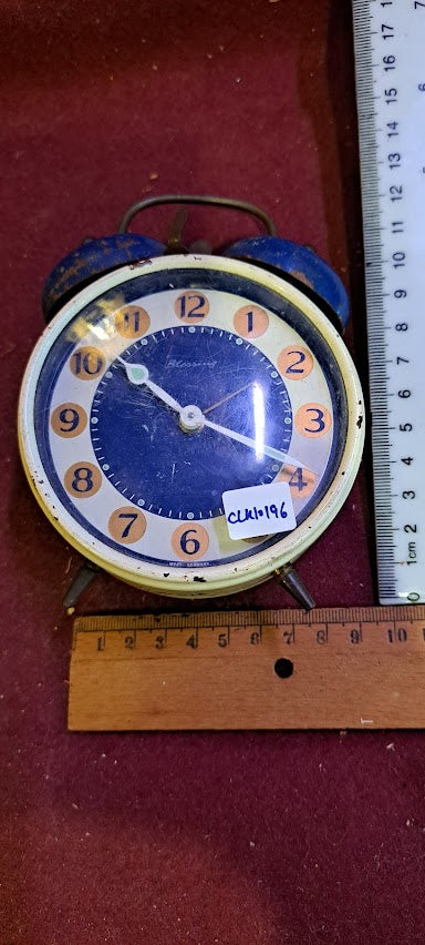Vintage mechanical desk clock [CLK10196]