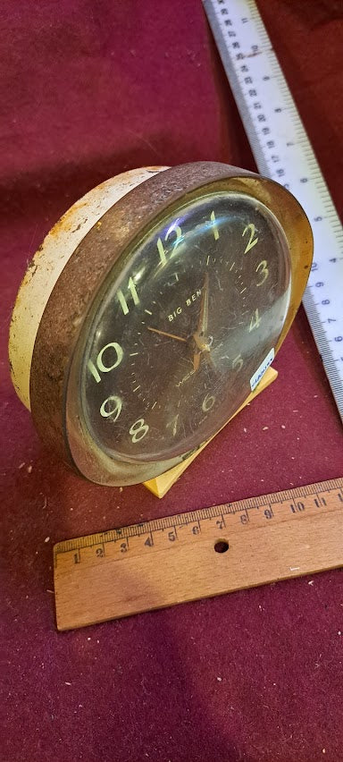 Vintage mechanical desk clock [CLK10199]
