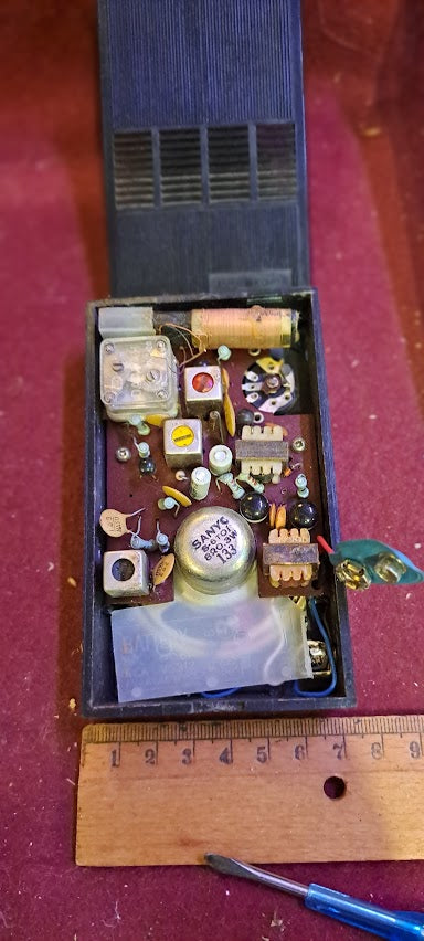 Radio transistor [INS10489]