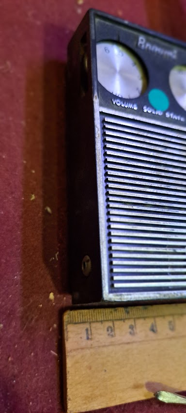 Radio transistor [INS10489]