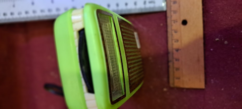 Radio transistor [INS10488]
