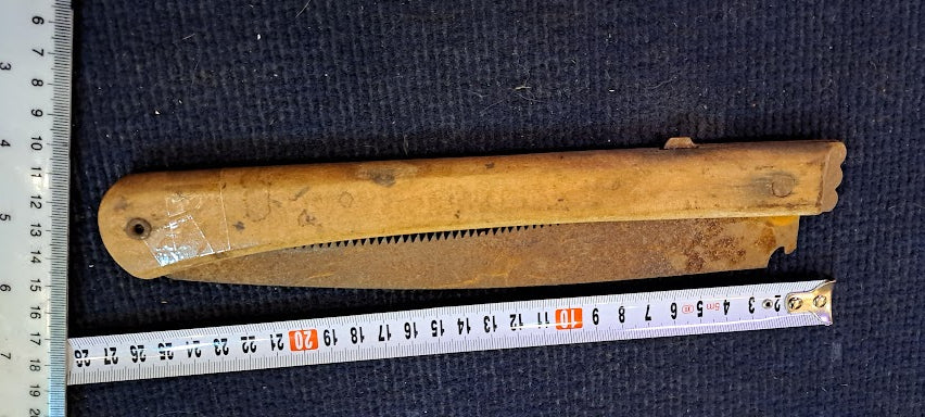 Vintage Folding Hand Saw [TOL10229]