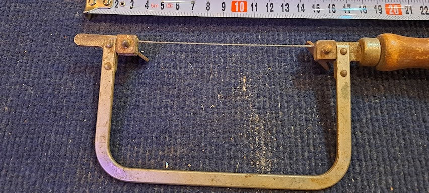 Vintage Still Hand Saw [TOL10249]