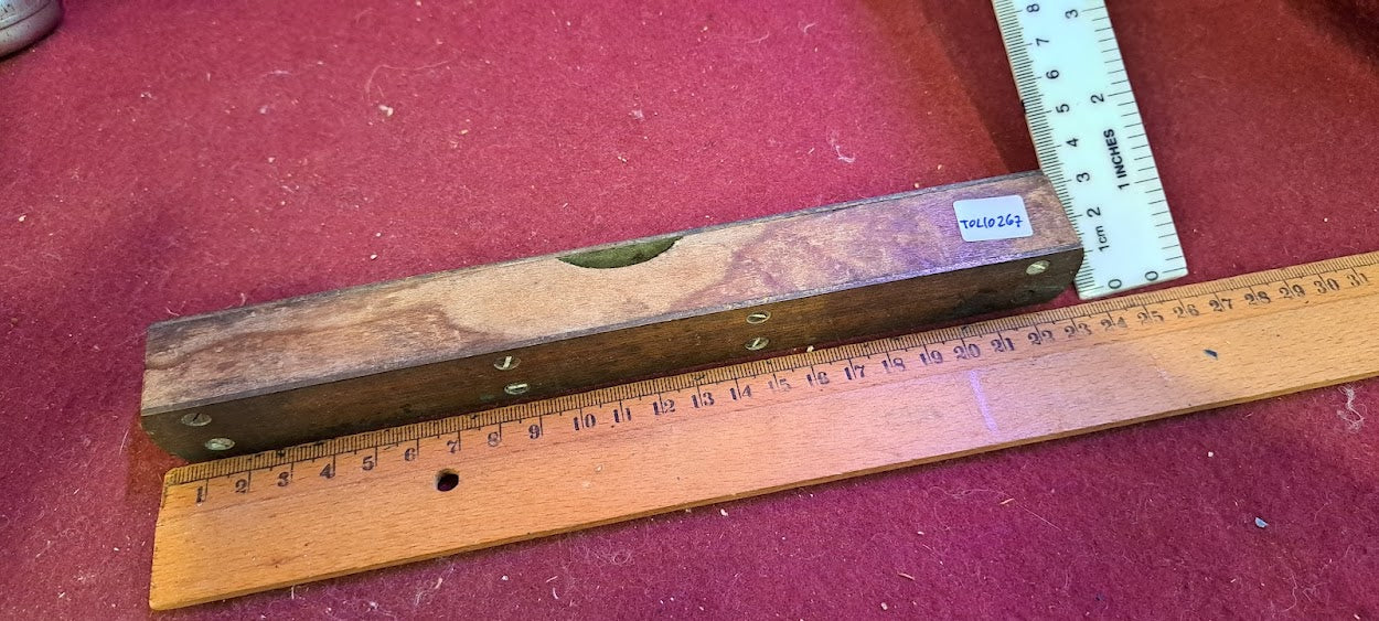 Vintage Wooden water level [TOL10267]
