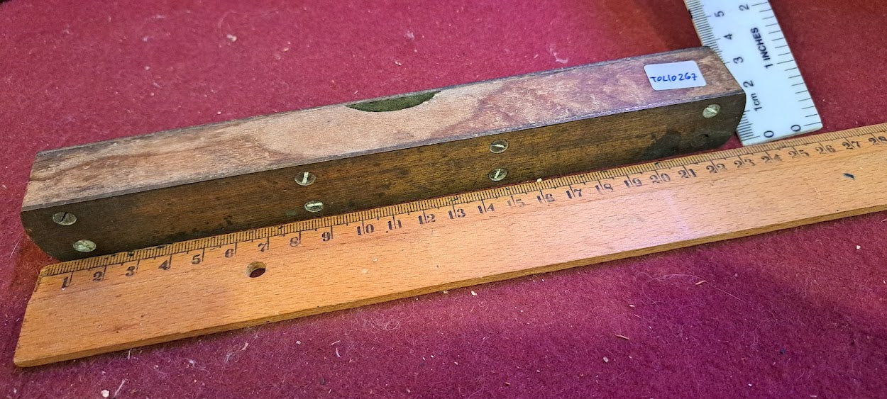 Vintage Wooden water level [TOL10267]