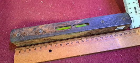 Vintage Wooden water level [TOL10267]