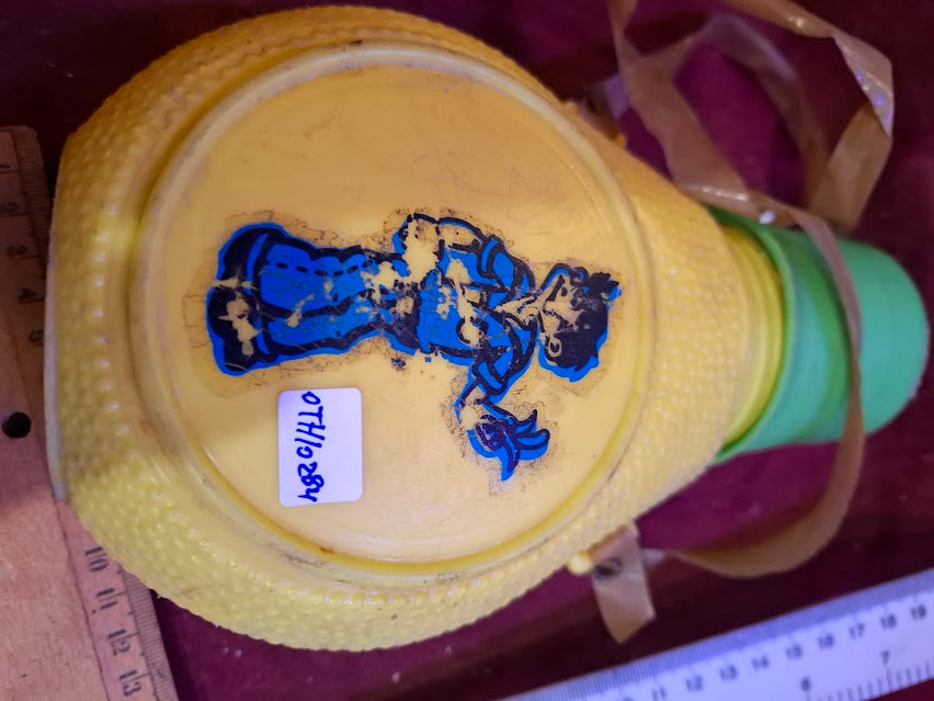 Old kid watter bottle [OTH10284]