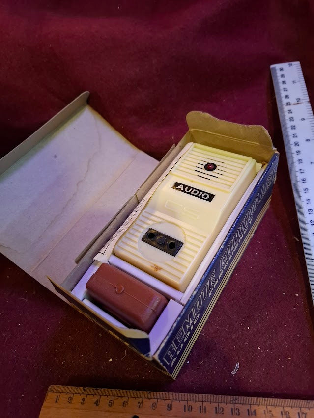 Old remote control audio freqruncy [INS10506]