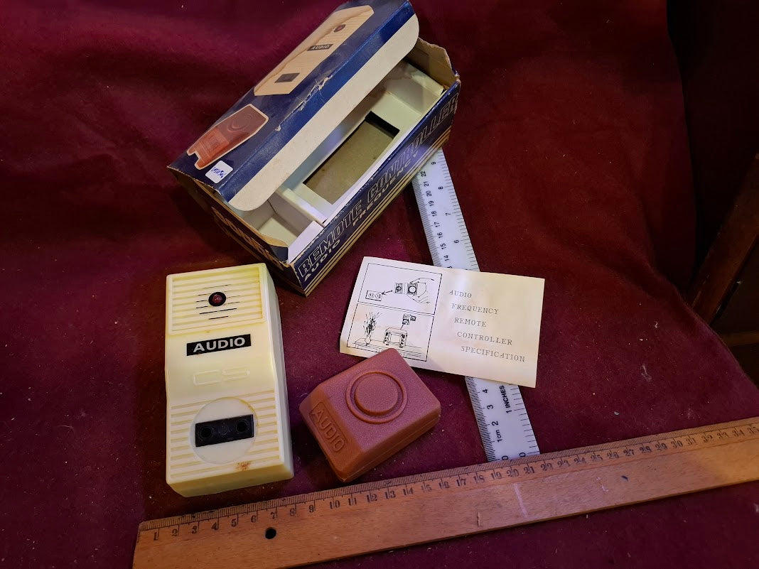 Old remote control audio freqruncy [INS10506]