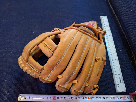 Vintage Baseball Glove [SPT10135]