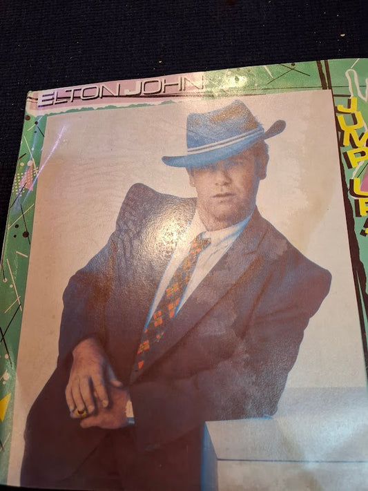 Elton John - Jum up 1982 record [ENT10314]