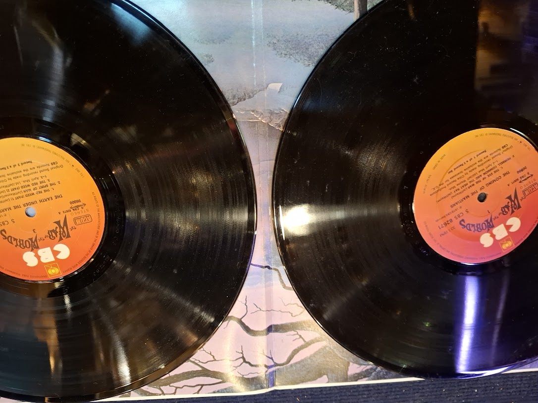 War of the worlds movie double record [ENT10254]