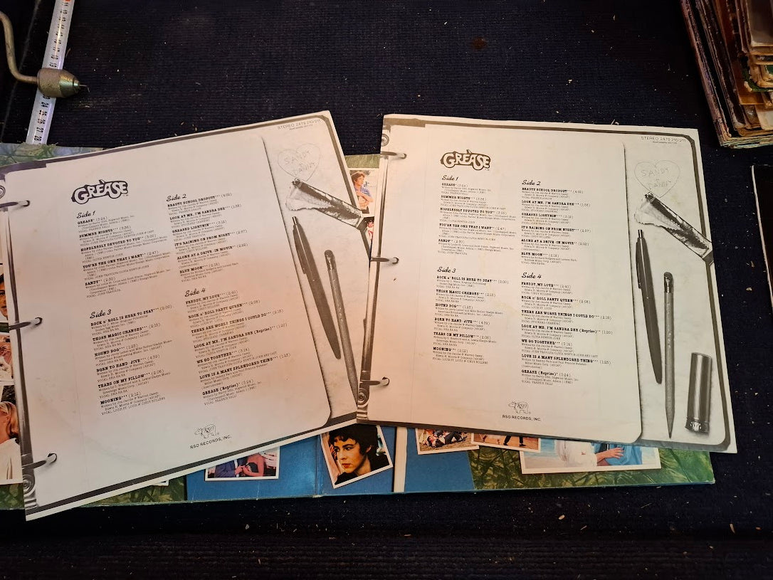Grease double record [ENT10278]
