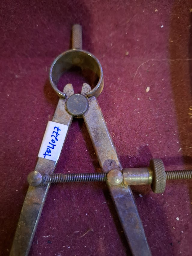 Vintage Metal Caliper [TOL10277]