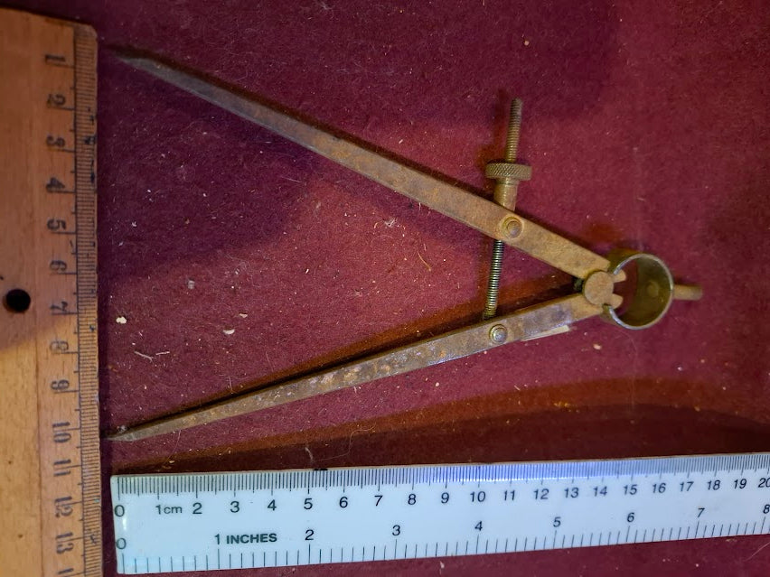 Vintage Metal Caliper [TOL10277]