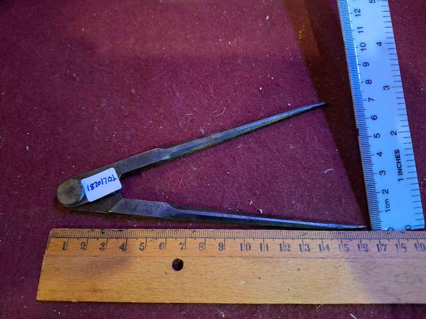 Vintage Metal Caliper [TOL10281]