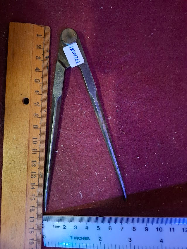 Vintage Metal Caliper [TOL10281]