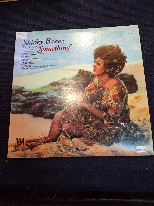 Shirley Bassey - Something, record [ENT10384]