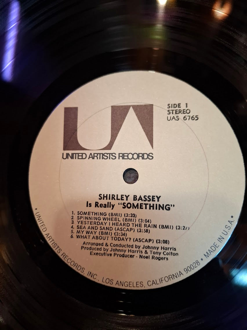 Shirley Bassey - Something, record [ENT10384]