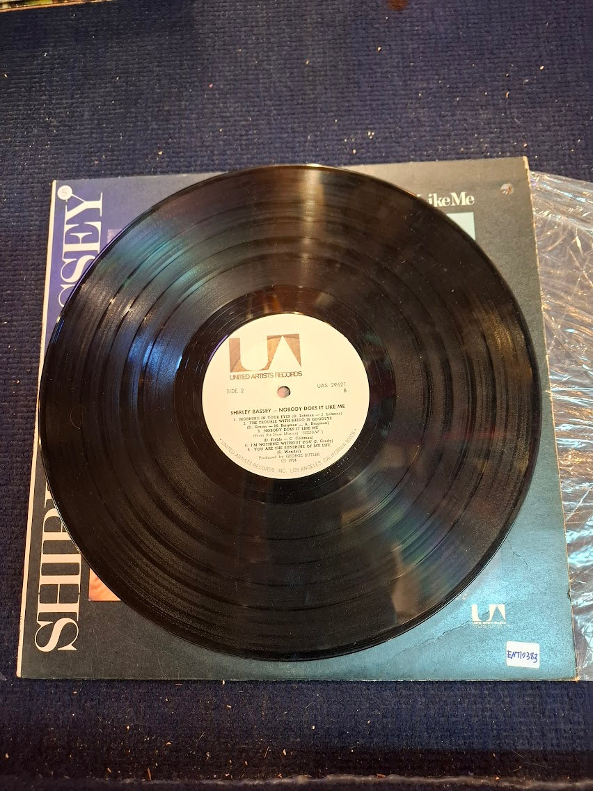 Shirley Bassey - Nobody does it like me, record [ENT10383]