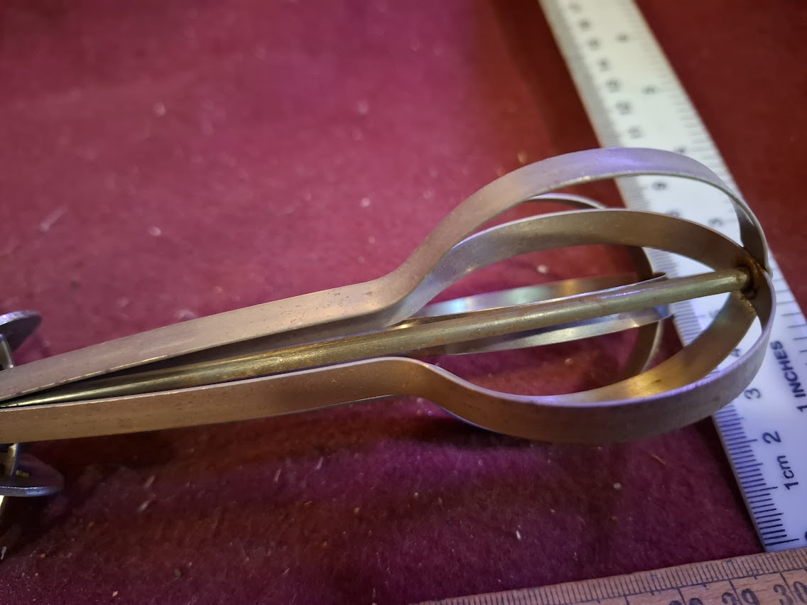 Vintage Kitchen Hand Mixer [TOL10287]