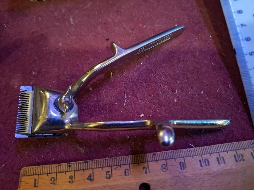 Vintage Manual hair clipper of a barber [TOL10282]