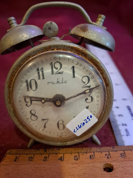 Vintage mechanical clock [CLK10250]
