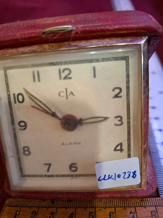 Vintage mechanical traveling clock {CLK10238]