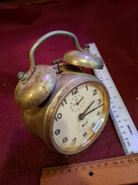 Vintage mechanical clock [CLK10303]