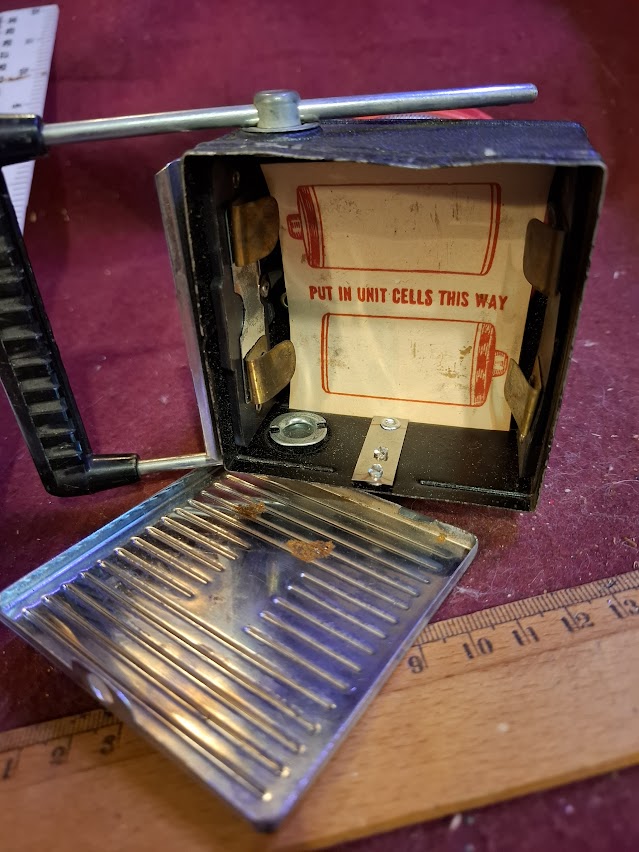 Vintage Flashlight [INS10538]