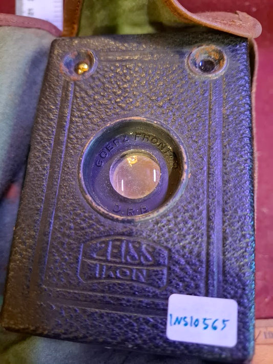 Antique camera - Zeiss Ikon [INS10565]