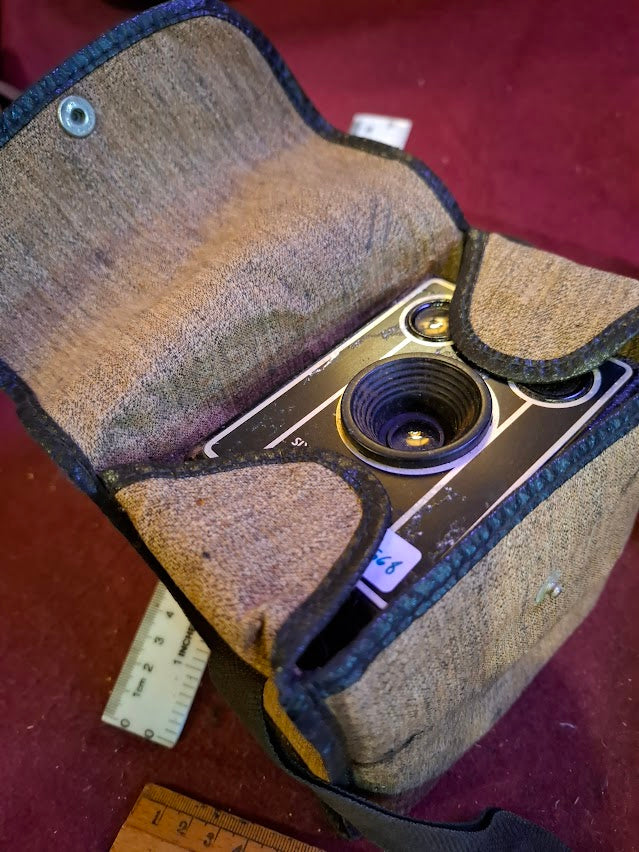 Antique camera - Kodak Brownie D super six-20  [INS10568]
