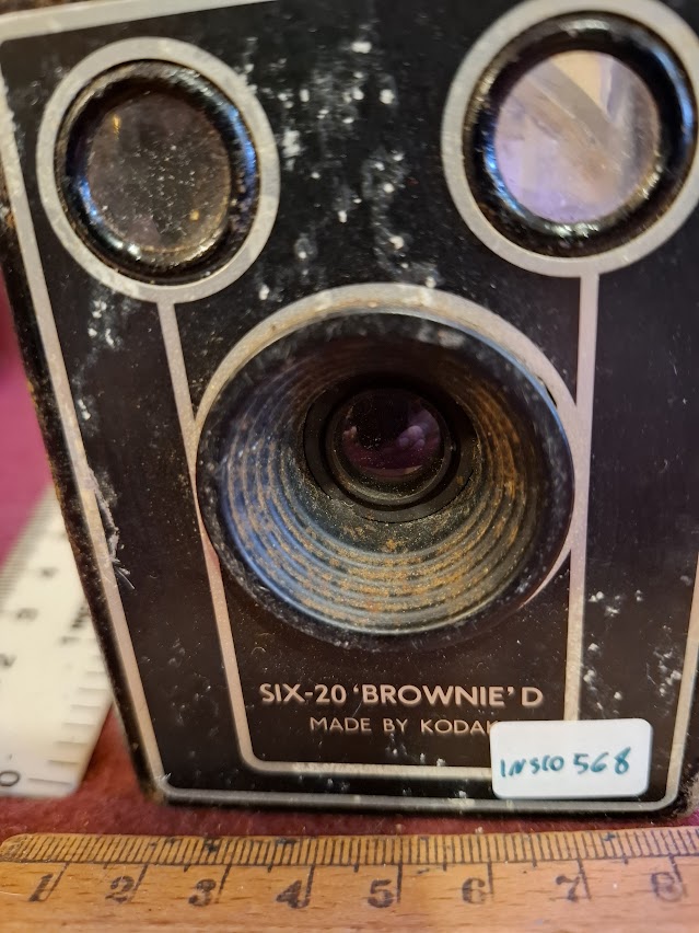 Antique camera - Kodak Brownie D super six-20  [INS10568]