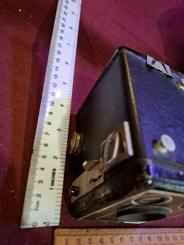 Antique camera - Kodak Brownie D super six-20  [INS10568]