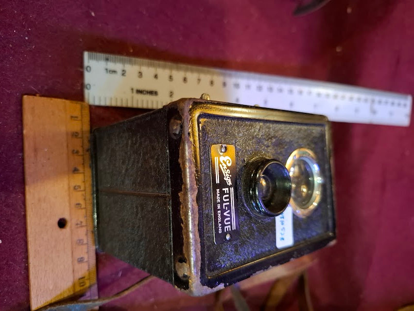 Antique camera - FUL-VUE [INS10578]