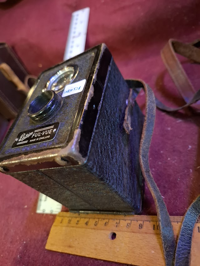 Antique camera - FUL-VUE [INS10578]