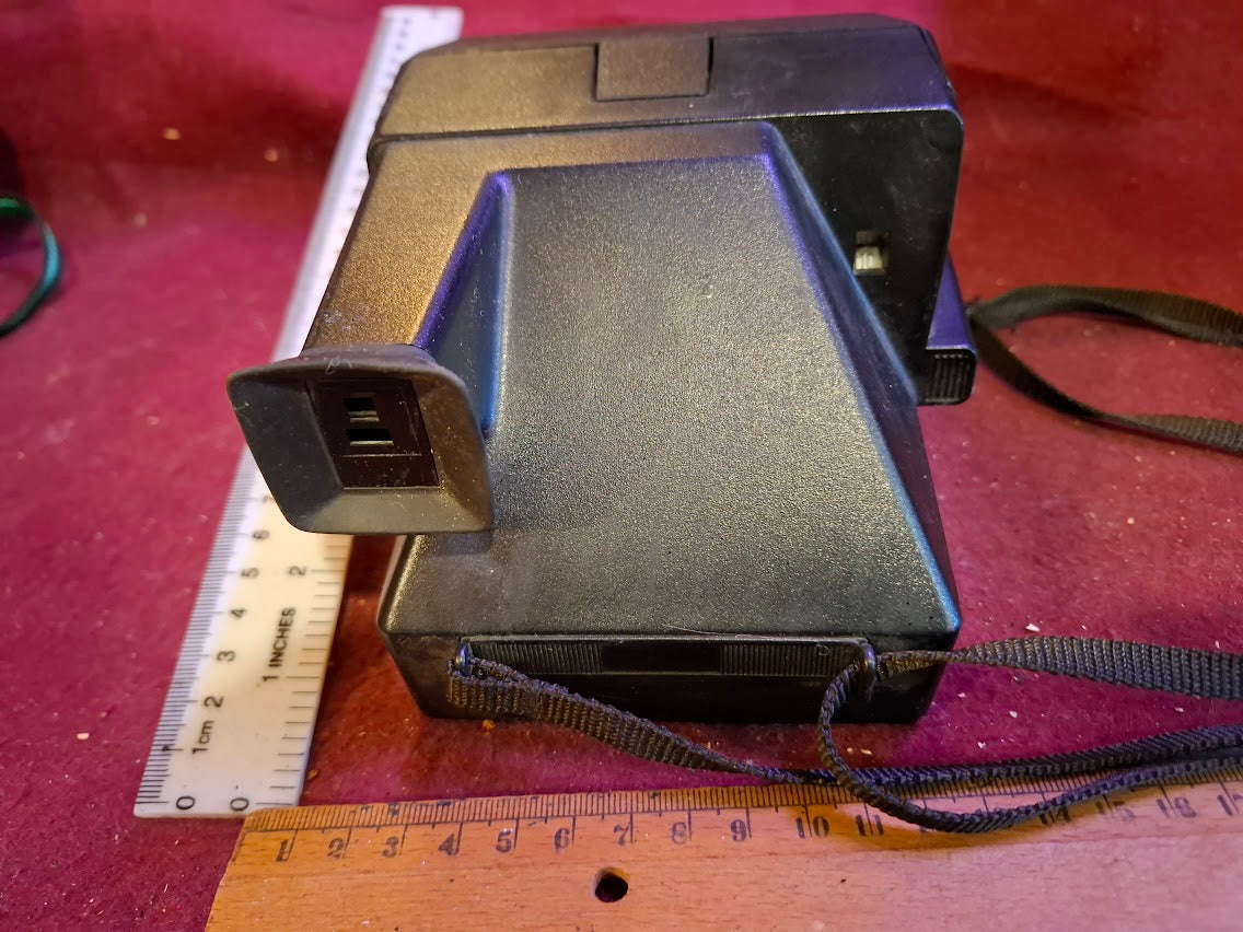 Vintage Polaroid Camera [INS10598]