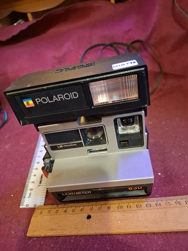 Vintage Polaroid Camera [INS10598]